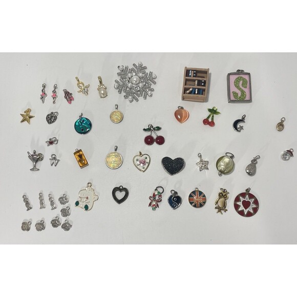 Jewelry - Lot of 40+ Mixed Pendants Charms Hearts Enamel Rhinestone Vintage Craft